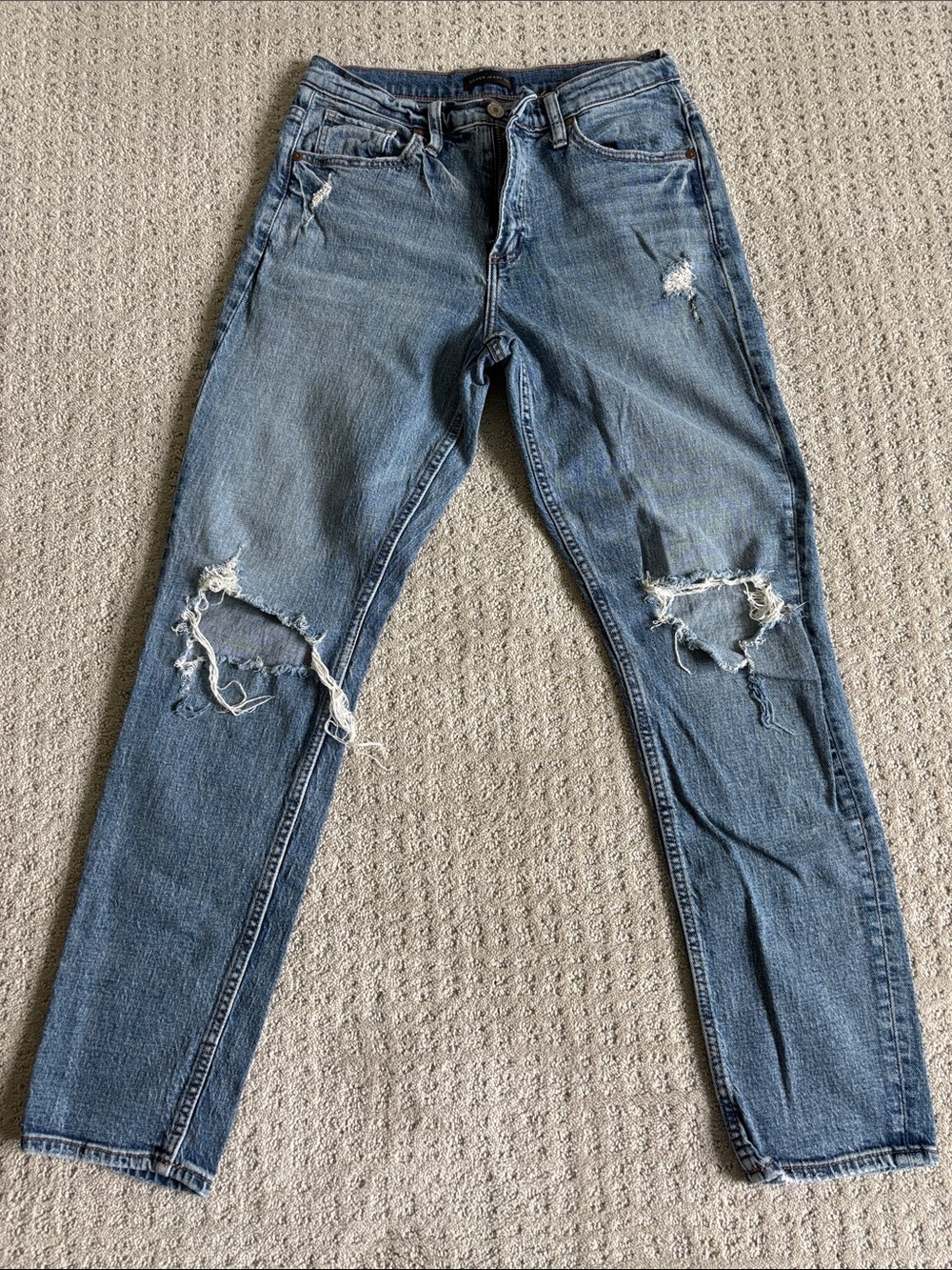 Silver Jeans Light Blue Distressed Frisco Tapered Jeans W26/L28